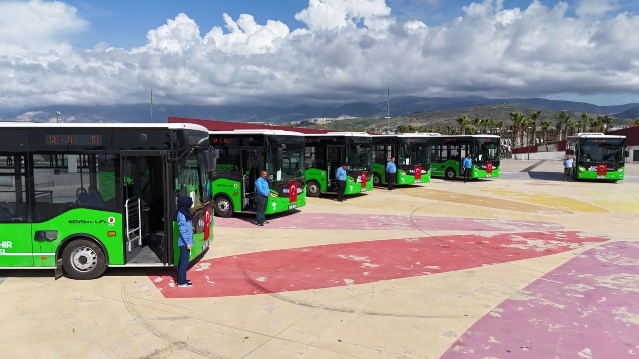 İskenderun’a Sekiz Yeni Otobüs