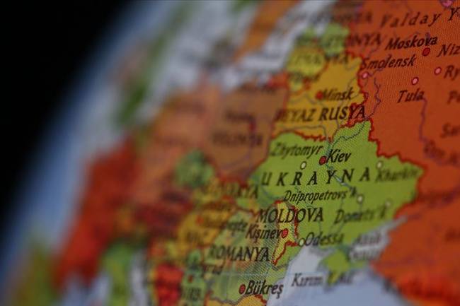 Otelde Yangın: 8 Ölü