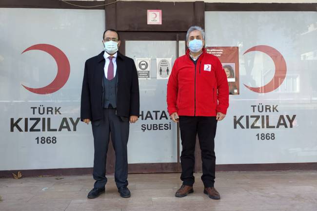 İl Sağlık Müdürü Dr.Mustafa HAMBOLAT'tan,Kızılay Hatay Şube Başkanı Ecz.Kudret ÖZBAKIŞ'a ziyaret