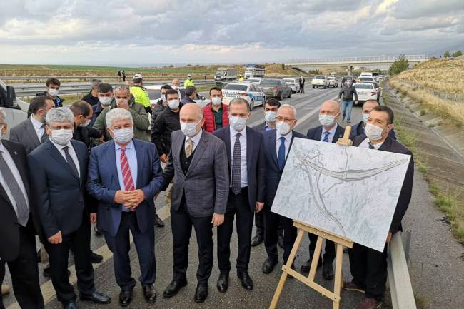 BAKAN KARAİSMAİLOĞLU’NDAN İSKENDERUN BELEDİYESİNİN OTOBAN KAVŞAK DÜZENLEME PROJELERİNE TAM DESTEK