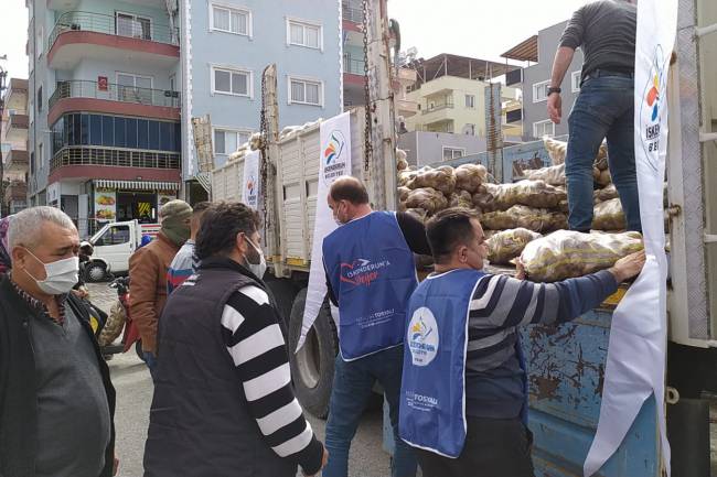 İSKENDERUN BELEDİYESİ İHTİYAÇ SAHİBİ VATANDAŞLARA PATATES  DAĞITIMINA BAŞLADI