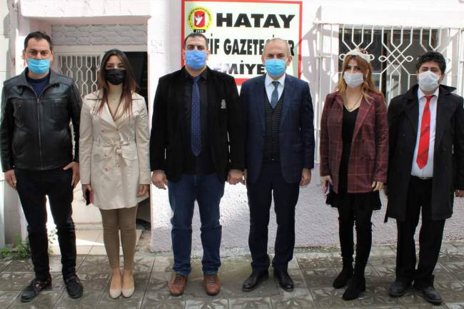 İlçemiz Kaymakamı Sayın İskender Yönden, Hatay Aktif Gazeteciler Cemiyeti [HAGC]' ne ziyarette bulundu. 