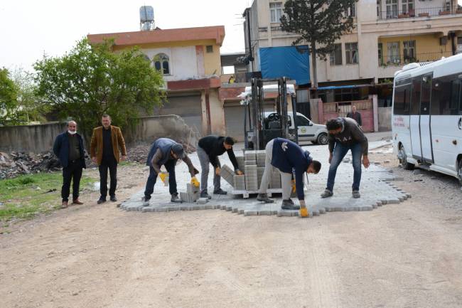 BAŞKAN YAVUZ YAPTIĞI YOLLAR VE HİZMETLERLE TAKDİR TOPLAMAYA DEVAM EDİYOR
