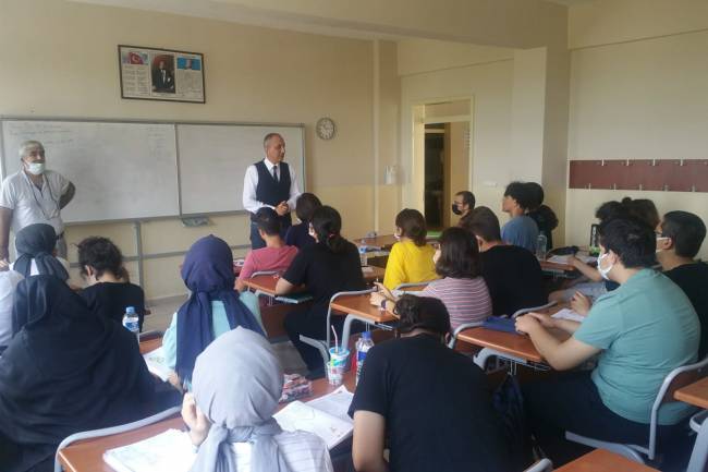 DÖRTYOL FEN LİSESİ’NDEN 31 TIP FAKÜLTESİ BU YIL 75 ÖĞRENCİ AKADEMİK KARİYER YOLUNA ÇIKTI