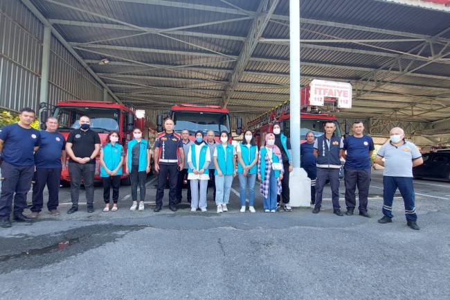 Gönüllü gençler, her yıl 25 Eylül - 1 Ekim tarihlerinde kutlanan İtfaiye Haftası (Yangından Korunma Haftası) dolayısıyla İtfaiye İstasyonu ve Orman Teşkilatına ziyaret gerçekleştirdiler.