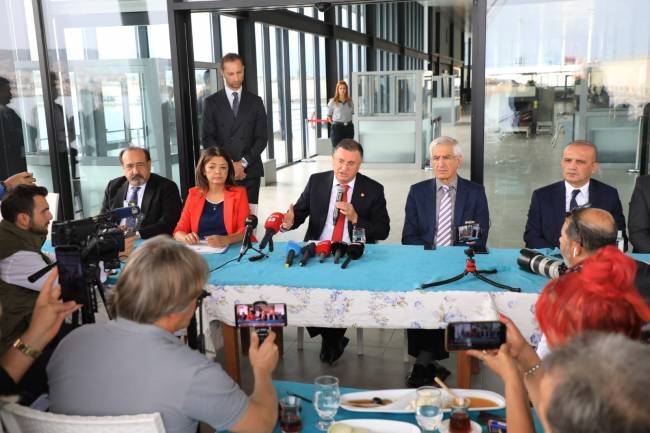 HBB BAŞKANI SAVAŞ: BAHARIN GELİŞİNİ EXPO İLE KARŞILAYACAĞIZ COVID-19 YENİ DALGALARI YAŞANIYOR. EXPO'YU 1 NİSAN'DA  BAŞLATIYORUZ 1 NIİSAN TARİHİNİ EXPO YÖNETİMİ İLE BİRLİKTE ALDIK. KARAR HATAY'IN  LEHİNE   EXPO İÇİN BAHAR MÜJDESİ