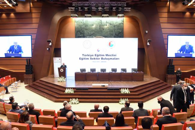 Eğitim Sektör Buluşması TOBB’da Yapıldı İTSO’nun Eğitimci Meclis ve Meslek Komite Üyeleri de toplantıya katıldı