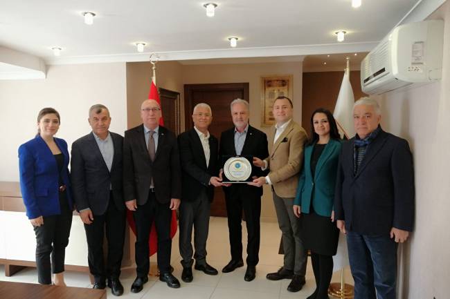 İTSO Yönetiminden En Hızlı Büyüyen AMON Kimya ve  Makine Sanayi Yetkililerine Ziyaret