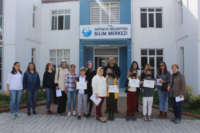 BİLİM MERKEZİ’NDE BİR MEZUNİYET HEYECANI DAHA YAŞANDI 