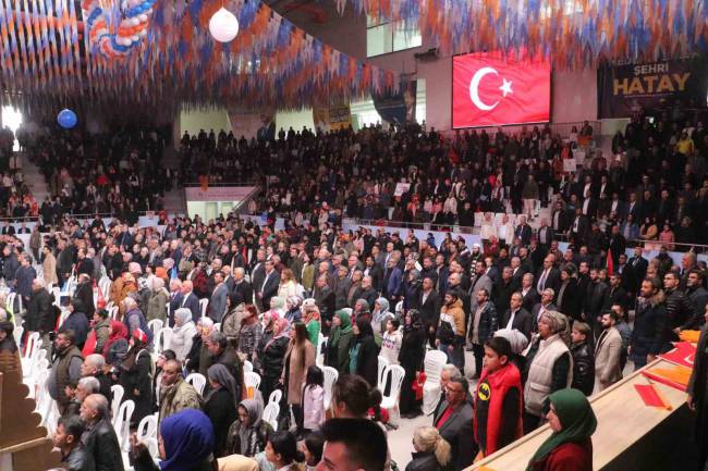Adalet ve Kalkınma Partisi (AK Parti) Hatay 8. Olağan İl Kongresi, Gençlik ve Spor Bakanı Osman Aşkın Bak’ın katılımıyla gerçekleşti.