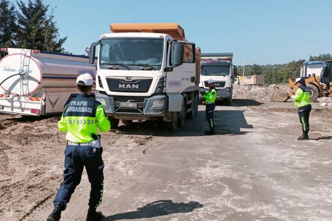 HATAY BÜYÜKŞEHİRDEN KAÇAK HAFRİYAT DÖKÜMÜNE DEV CEZA