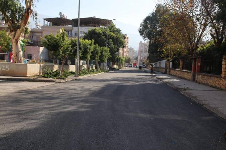 BAŞKAN TOSYALI,MİLLETVEKİLİ ÖZEL İLE BİRLİKTE ASFALT VE KALDIRIM ÇALIŞMALARINI İNCELEDİ