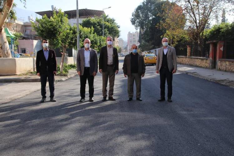 BAŞKAN TOSYALI,MİLLETVEKİLİ ÖZEL İLE BİRLİKTE ASFALT VE KALDIRIM ÇALIŞMALARINI İNCELEDİ