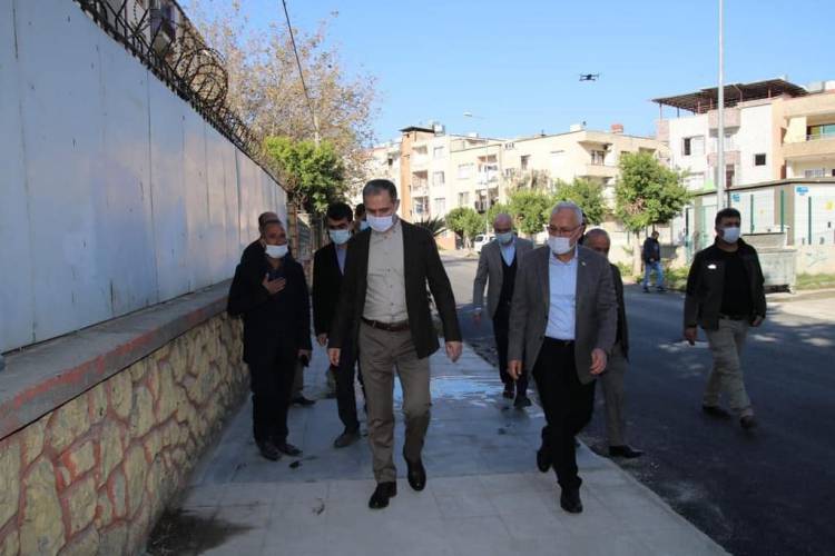 BAŞKAN TOSYALI,MİLLETVEKİLİ ÖZEL İLE BİRLİKTE ASFALT VE KALDIRIM ÇALIŞMALARINI İNCELEDİ