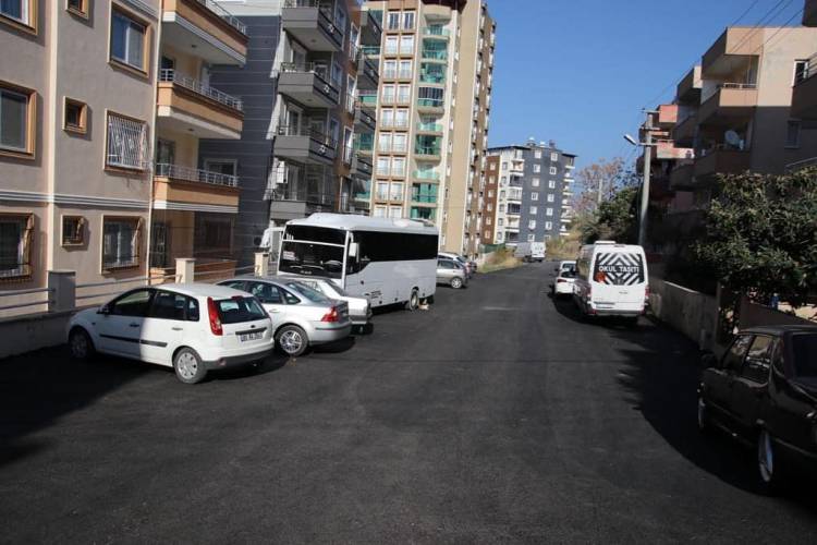 BAŞKAN TOSYALI,MİLLETVEKİLİ ÖZEL İLE BİRLİKTE ASFALT VE KALDIRIM ÇALIŞMALARINI İNCELEDİ