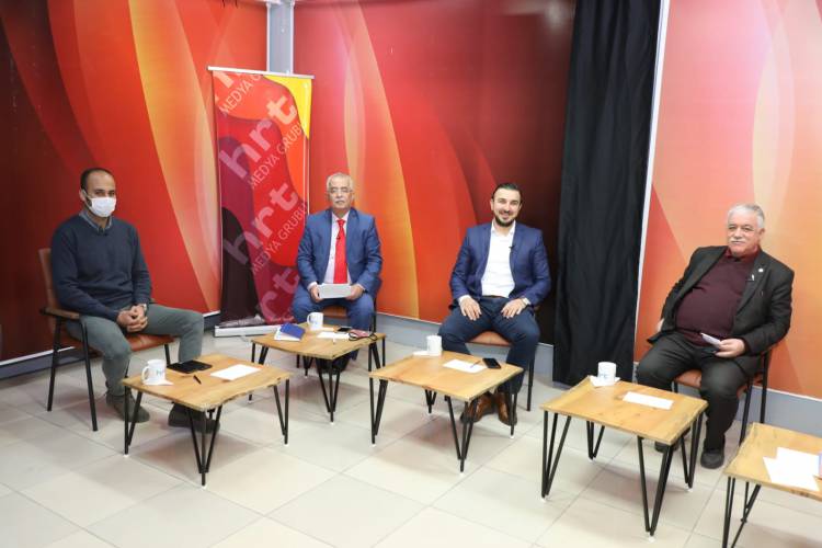 HBB BAŞKANI LÜTFÜ SAVAŞ HİÇ ARA VERMEDEN 4 SAAT BOYUNCA GAZETECİLERİN  SORULARINI YANITLADI