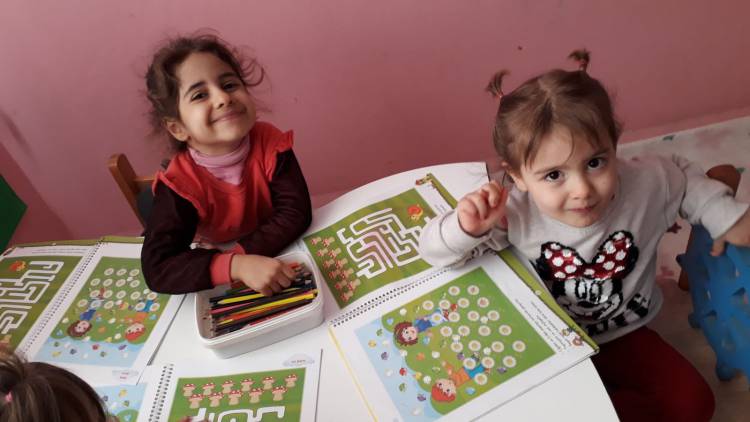 KREŞ VE GÜNDÜZ BAKIMEVİ’NDE EĞİTİM KALDIĞI YERDEN DEVAM EDİYOR