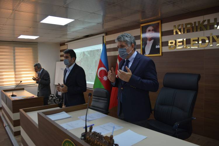 KIRIKHAN BELEDİYESİ 2021 YILININ İLK BELEDİYE MECLİS TOPLANTISINI YAPTI