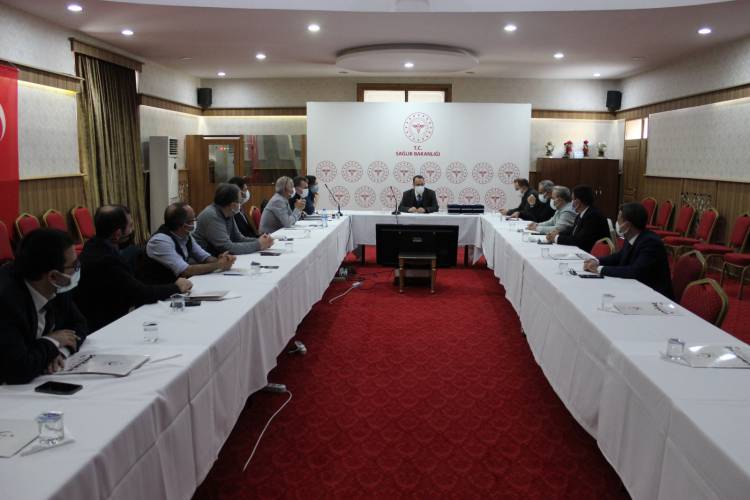 Bebek Dostu Hastanelere Plaket Verildi.