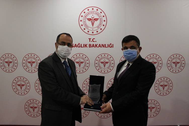 Bebek Dostu Hastanelere Plaket Verildi.