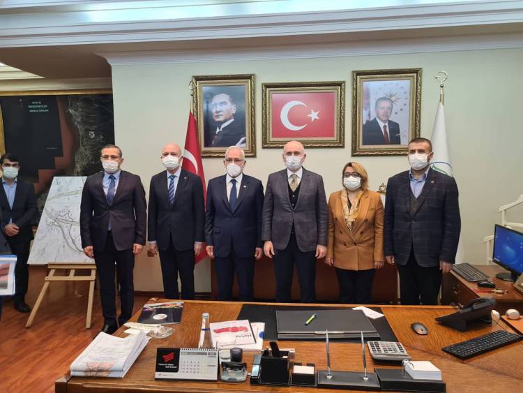 ULAŞTIRMA BAKANI KARAİSMAİLOĞLU’NDAN  BELEDİYE BAŞKANI TOSYALI’YA ZİYARET