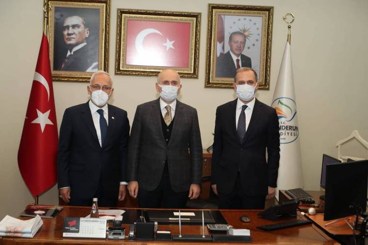 ULAŞTIRMA BAKANI KARAİSMAİLOĞLU’NDAN  BELEDİYE BAŞKANI TOSYALI’YA ZİYARET