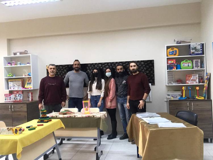 Eğitim gönüllüleri bu kez de "CUMHURİYET ÖZEL EĞİTİM SINIFI" kurdular..