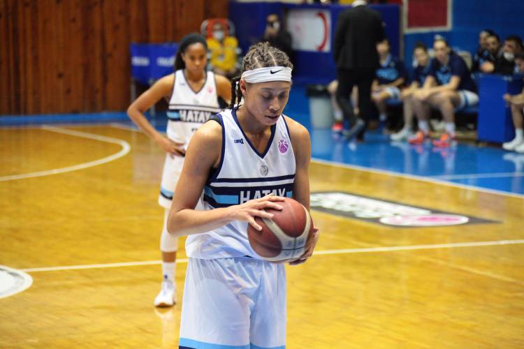 TÜRK DERBİSİNDE ZAFER HATAY BÜYÜKŞEHİR BELEDİYESPOR’UN