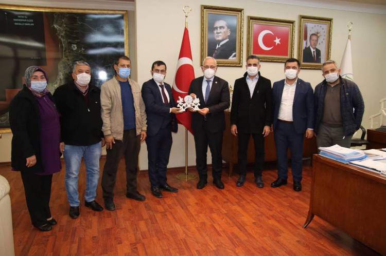 BAŞKAN FATİH TOSYALI KONUKLARINI MAKAMINDA AĞIRLADI