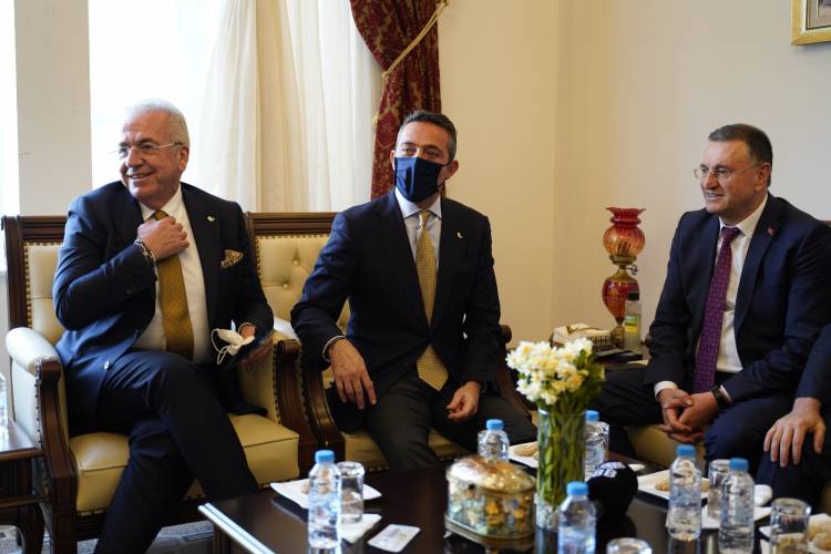 FENERBAHÇE HEYETİNDEN BAŞKAN LÜTFÜ SAVAŞ’A ANLAMLI ZİYARET FENERBAHÇE HEYETİ HATAY’DA