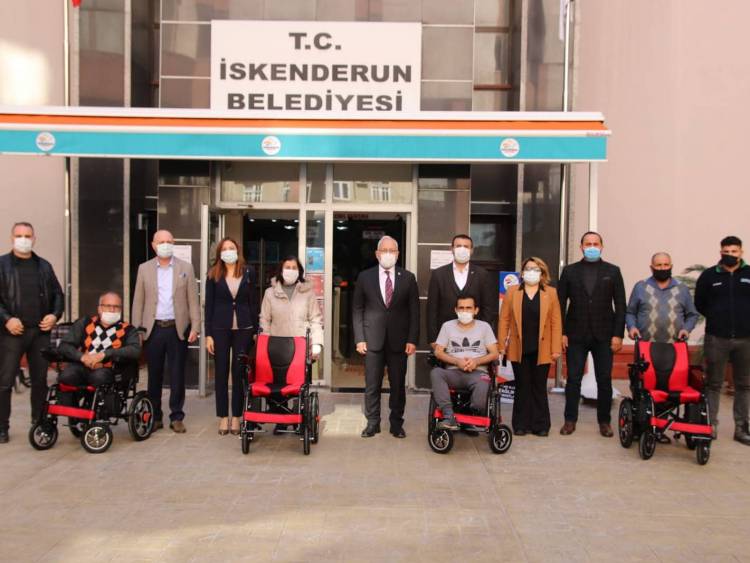 ENGELLER KALKIYOR ,İSKENDERUN BELEDİYESİ İLE YÜZLER GÜLÜYOR