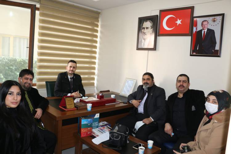 Hatay aktif gazeteciler cemiyetin'den Hatay AK parti Defne gençlik kollarına ziyaret