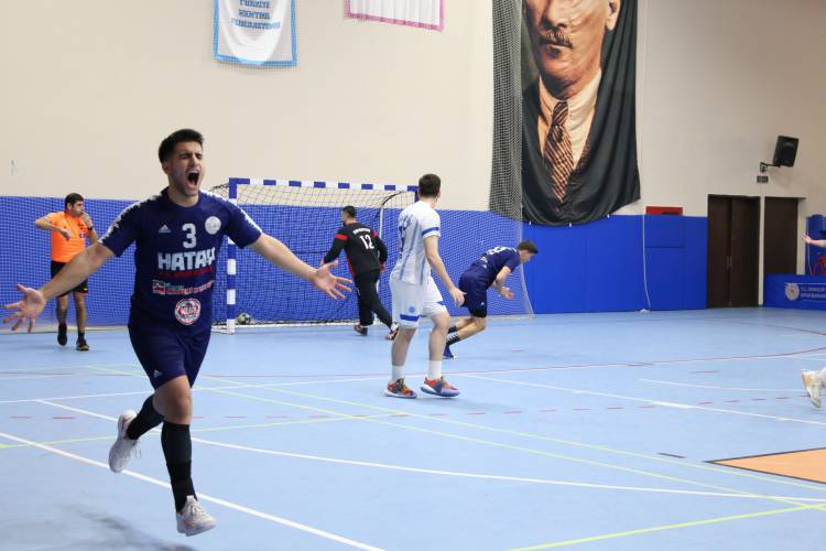 ÇUKUROVA DERBİSİNDE ZAFER HATAY BÜYÜKŞEHİR BELEDİYESPOR’UN HENTBOLCULARDAN BİR GALİBİYET DAHA
