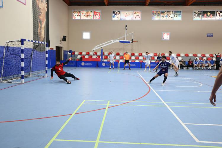 ÇUKUROVA DERBİSİNDE ZAFER HATAY BÜYÜKŞEHİR BELEDİYESPOR’UN HENTBOLCULARDAN BİR GALİBİYET DAHA