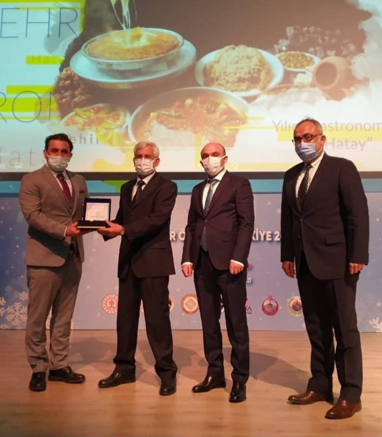 ARSUZ’A“YILIN ŞEHİR ESTETİĞİ PROJESİ” ÖDÜLÜ