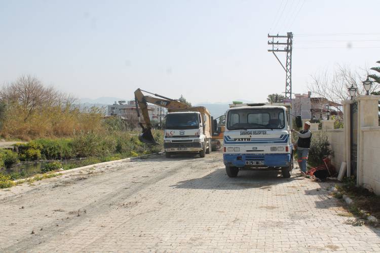 SAMANDAĞ BELEDİYESİ YENİ CADDELER KAZANDIRMAYA DEVAM EDİYOR