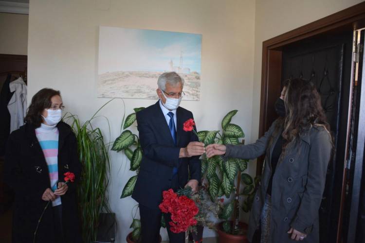 EMEKÇİ KADINLARDAN BAŞKAN GÜVEN’E ZİYARET