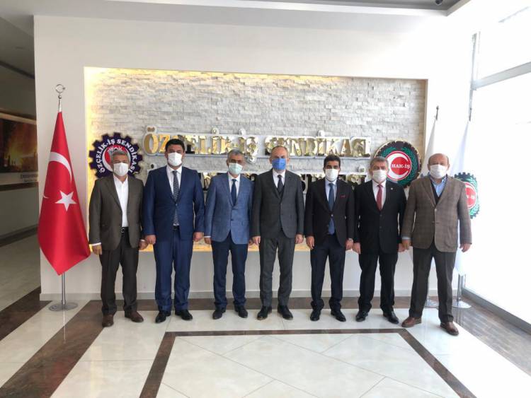 Kaymakam YÖNDEN den Özçelik-iş sendikasına hayırlı olsun ziyareti 
