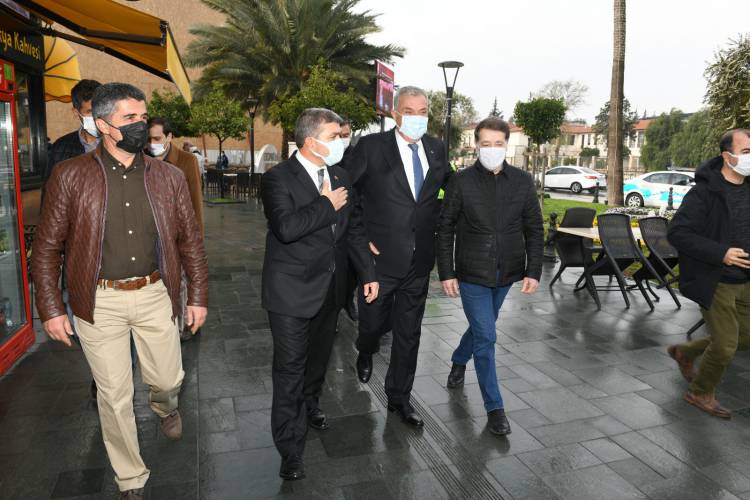 AK Parti İl Başkanı Adem Yeşildal ve Antakya Belediye Başkanı İzzettin Yılmaz    Köprübaşı ve Saray Caddesi Esnafını Ziyaret Ettiler 