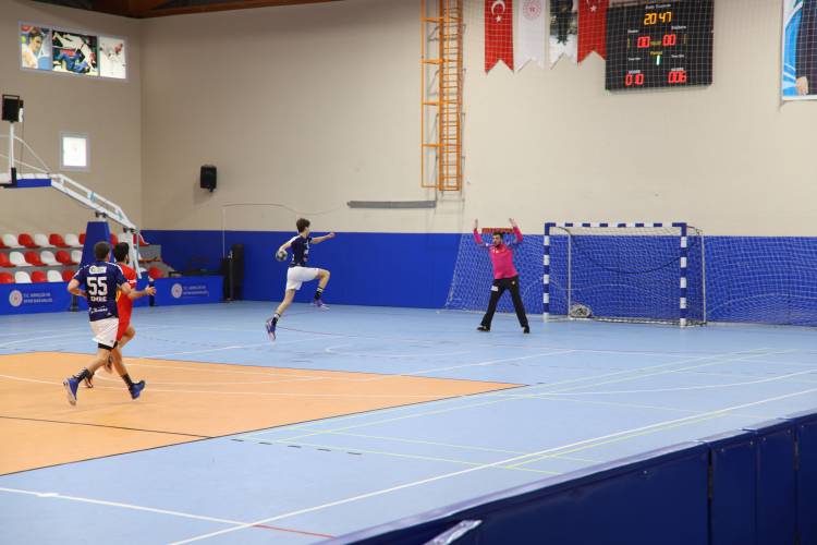 HATAY BÜYÜKŞEHİR BELEDİYESPOR YARI FİNALE GÖZ KIRPTI TÜRKİYE KUPASI’NDA HATAY BÜYÜKŞEHİR BELEDİYESPOR RÜZGÂRI ESTİ