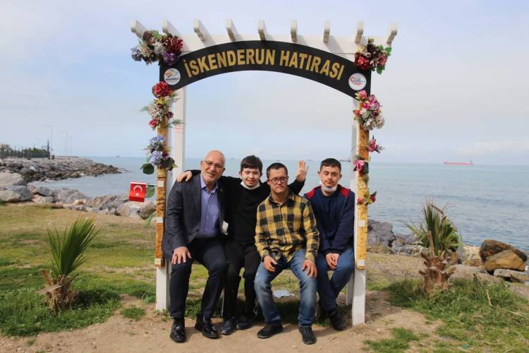 BAŞKAN FATİH TOSYALI,DOWN SENDROMLU ÇOCUKLAR İLE BİR ARAYA  GELDİ