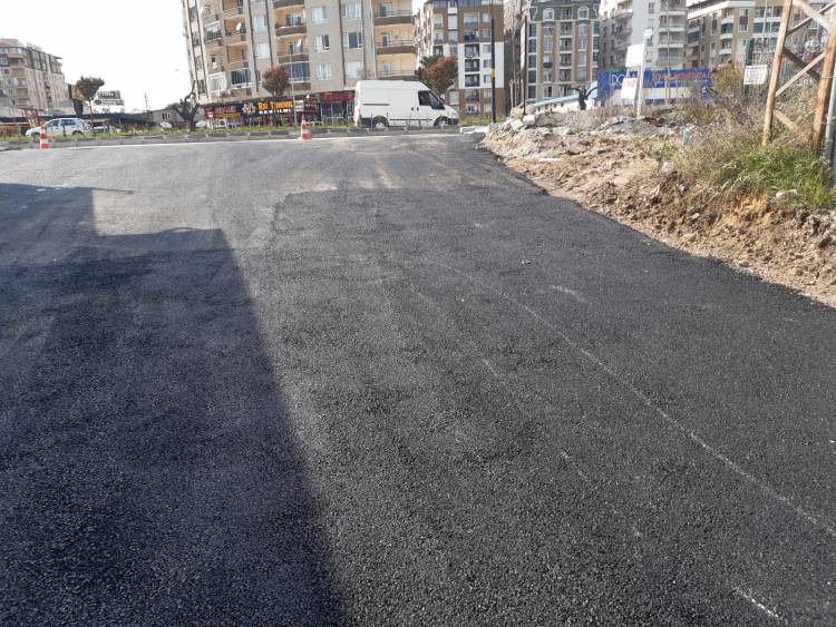 ANTAKYA BELEDİYESİ ALTYAPI ÇALIŞMALARI TAMAMLANAN YOLLARDA   ASFALTLAMA DEVAM EDİYOR