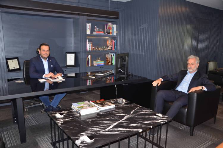 İTSO Başkanı Yılmaz, İç Mimar Çağrı Aytaş’ı Ziyaret Etti