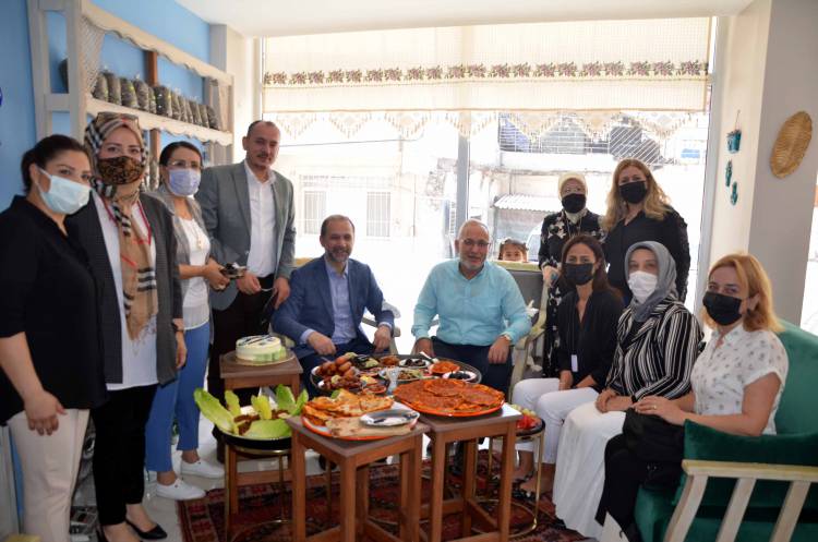 Milletvekili Özel ve Belediye Başkanı Fatih Tosyalı  Altıneller Kooperatifini Ziyaret ettiler