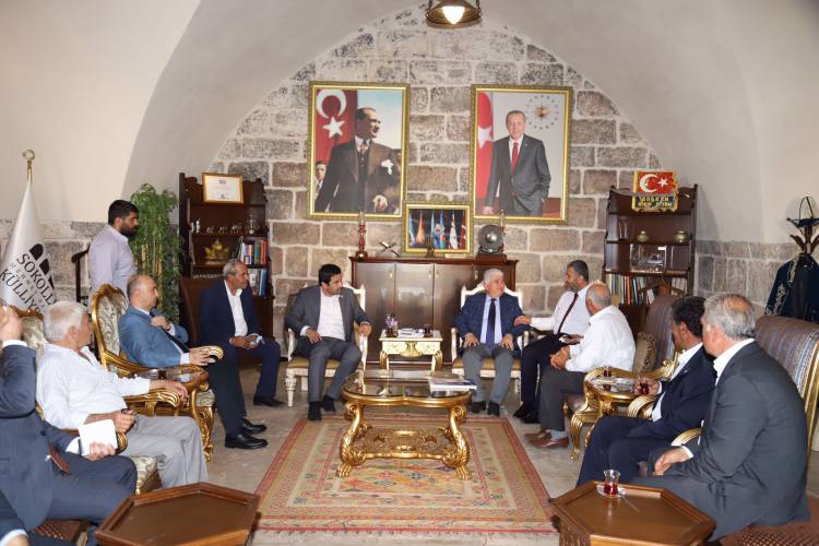 PAYAS BELEDİYE BAŞKAN'I BEKİR ALTAN HUSUMETLİ AİLELERİ BARIŞTIRDI