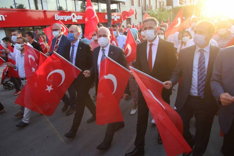 İSKENDERUN’DA MİLLİ BİRLİK YÜRÜYÜŞÜ DÜZENLENDİİ