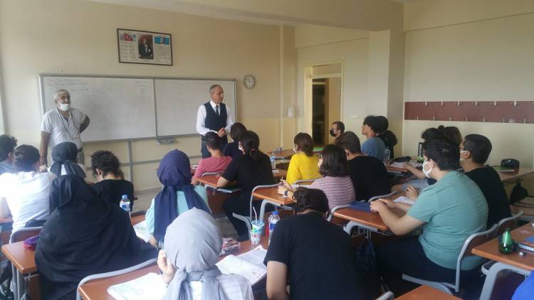 DÖRTYOL FEN LİSESİ’NDEN 31 TIP FAKÜLTESİ BU YIL 75 ÖĞRENCİ AKADEMİK KARİYER YOLUNA ÇIKTI