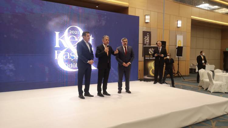 AYHAN YAVUZ 2. KEZ TÜRKİYE’DEKİ EN BAŞARILI BELEDİYE BAŞKALARINDAN OLDU