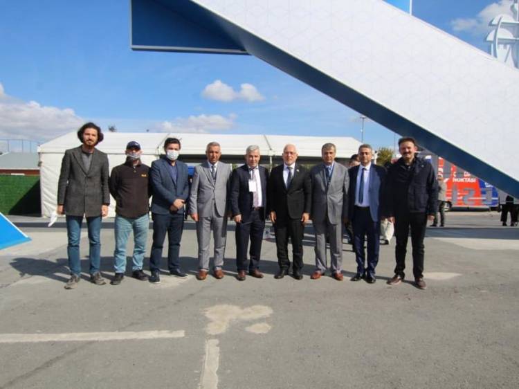 BAŞKAN TOSYALI HATAY GÜNLERİNDE STANTLARI GEZDİ