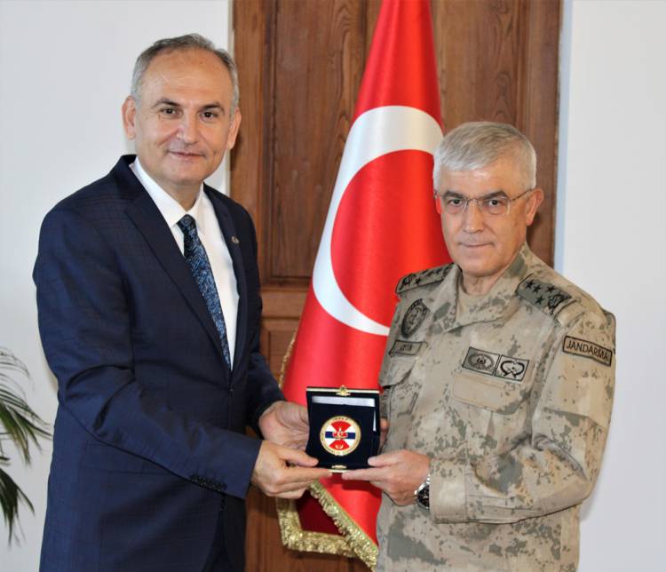 "ORGENERAL ARİF ÇETİN'DEN KAYMAKAM YÖNDEN'E ZİYARET"